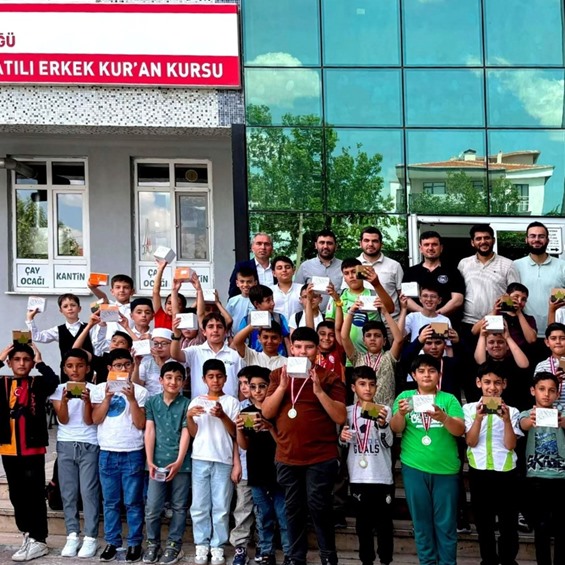 Dördüncü Sınıf Talebelerimiz İçin Yılsonu Programı Düzenlendi