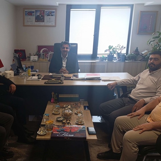 ESADER Gençlik Kolları'ndan İl Milli Eğitim Müdür Yardımcısı Mahmut ZENGİN’e Ziyaret.