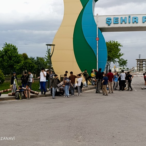 ESADER Valide Sultan Külliyesi, Erkek Kur'ân Kursu âilesinden Şehir Parkı'nda Gönülleri Isıtan Piknik.