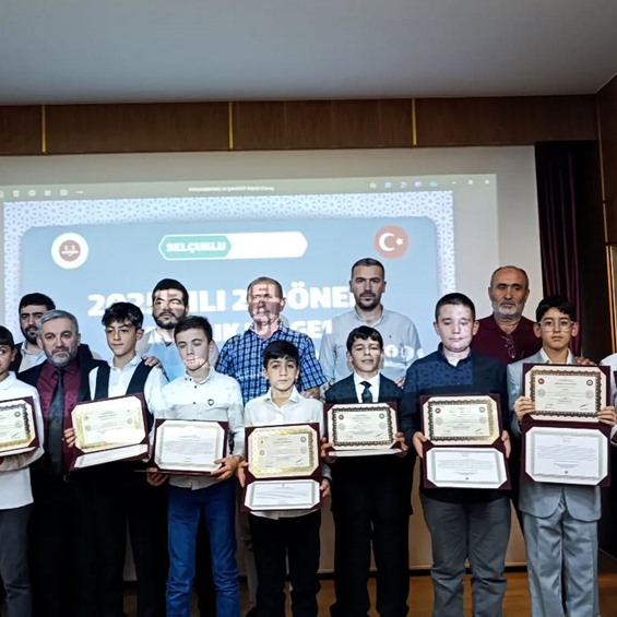 Hâfızlarımıza Belgeleri Takdim Edildi